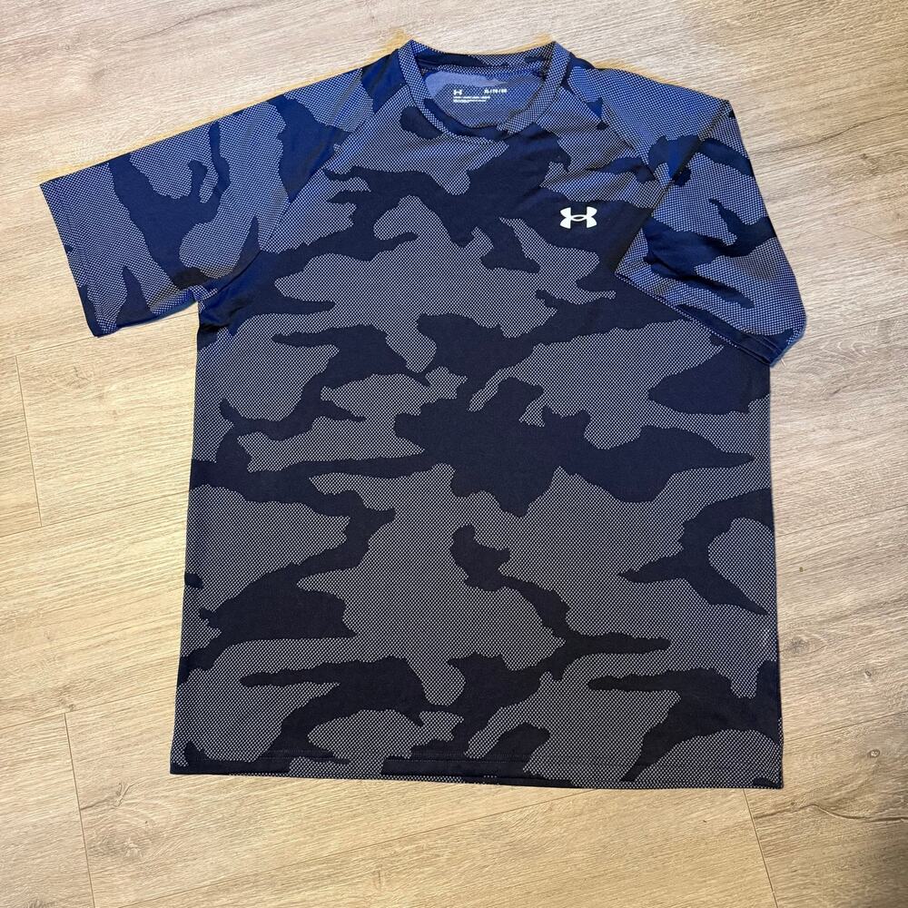 Under Armour Loose Fit T-Shirt Mens XL Navy Blue Camo Print HeatGear Tee